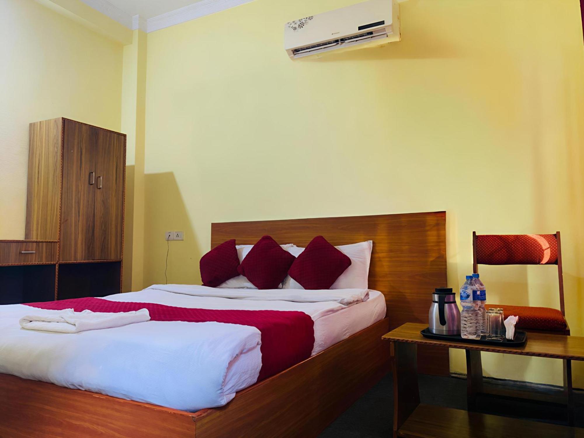 Hotel Daisy Park Bhairāhawā Extérieur photo