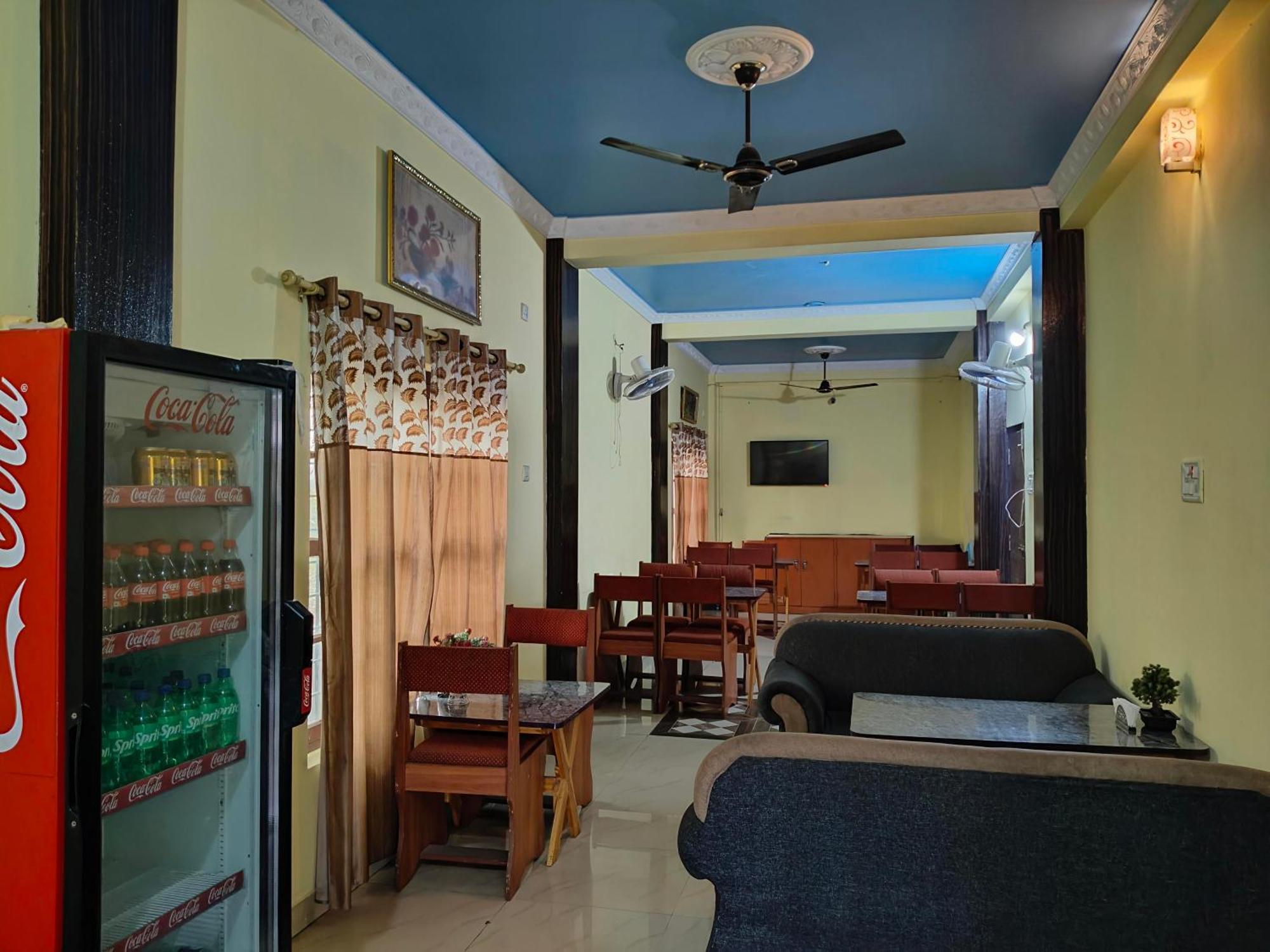 Hotel Daisy Park Bhairāhawā Extérieur photo