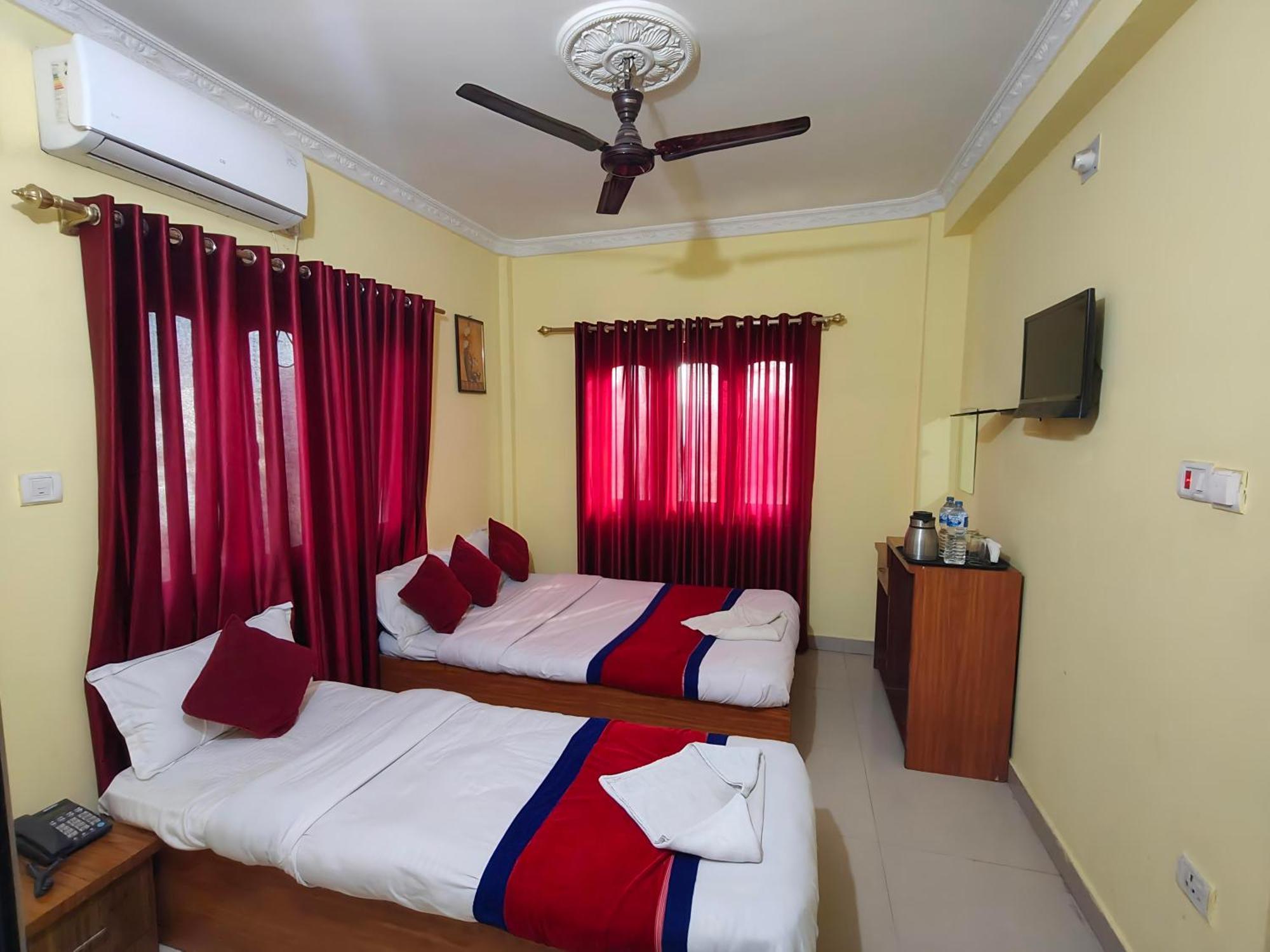 Hotel Daisy Park Bhairāhawā Extérieur photo